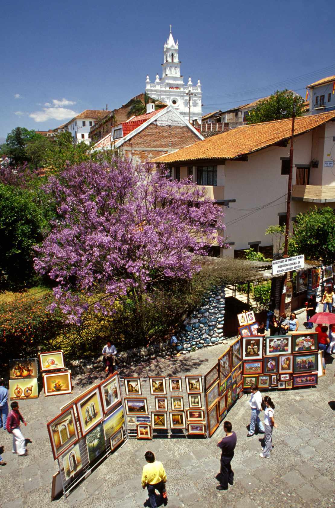 090507 Calle Con Exposición De Cuadros En Cuenca