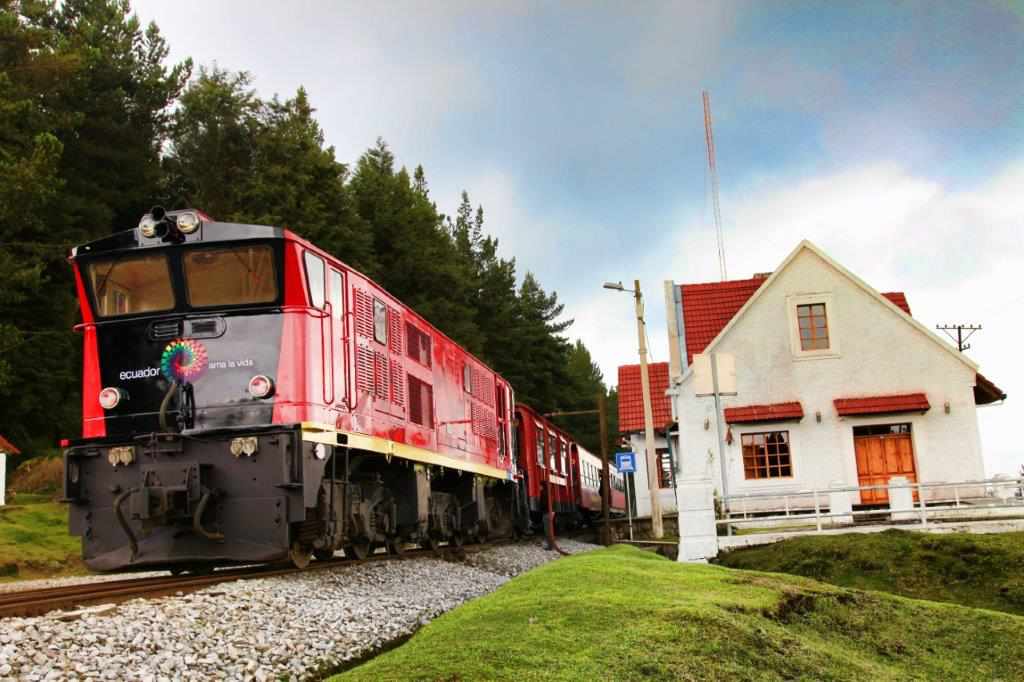 Tren En La Estacin De Boliche Soluzione bassa