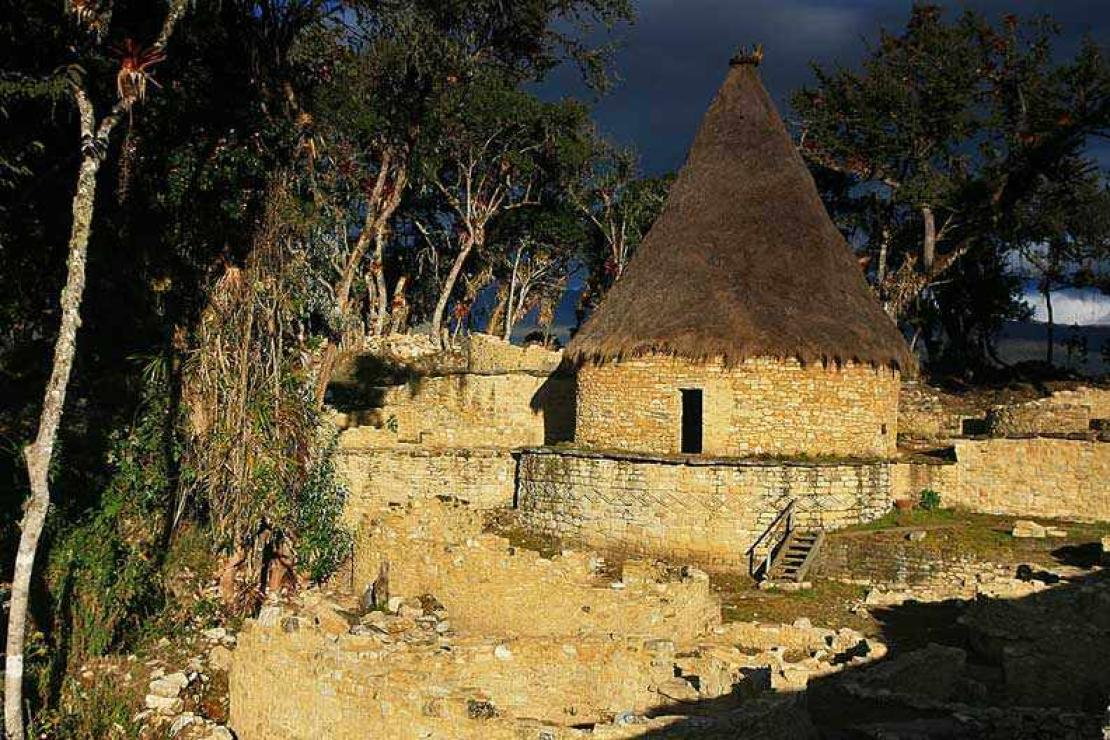 Peru Baustein Auf Den Spuren Der Chachapoyas Kuelap