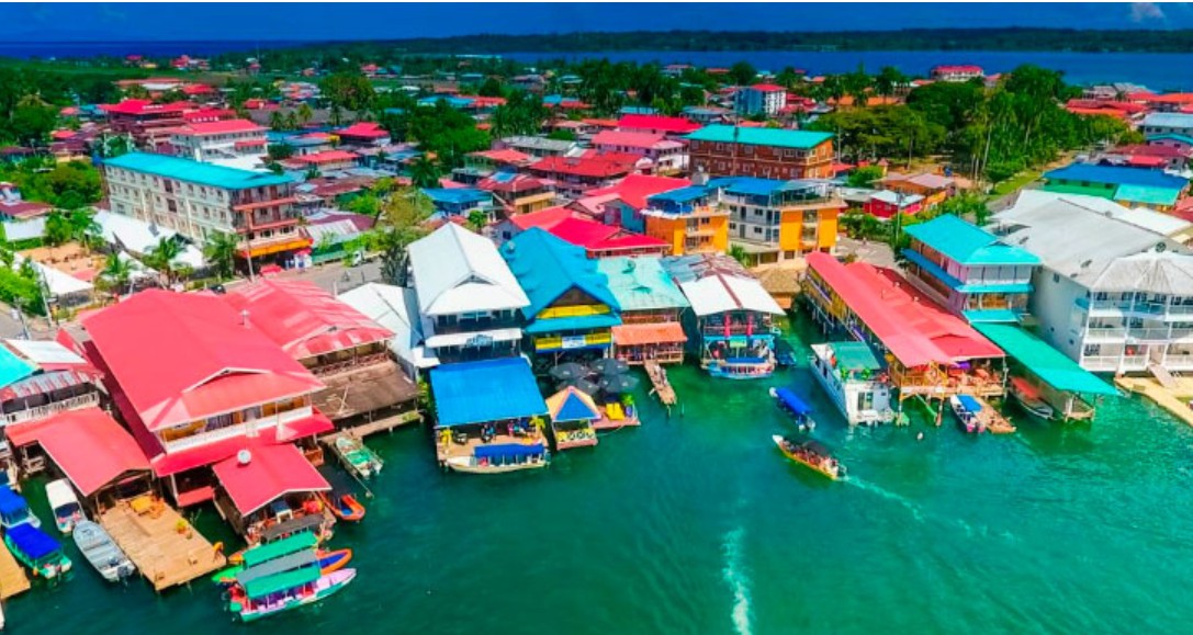 Bocas del Toro town 2