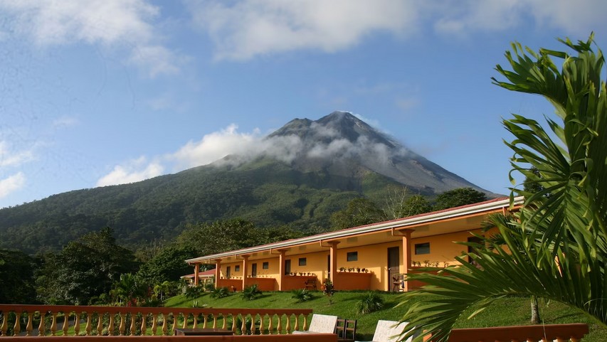 Hotel Los Lagos SPA und Resort El Arenal Blick auf den Park