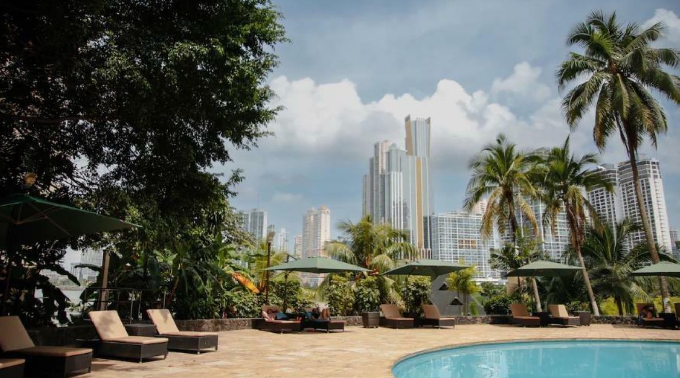 Hotel Plaza Paitilla Pool