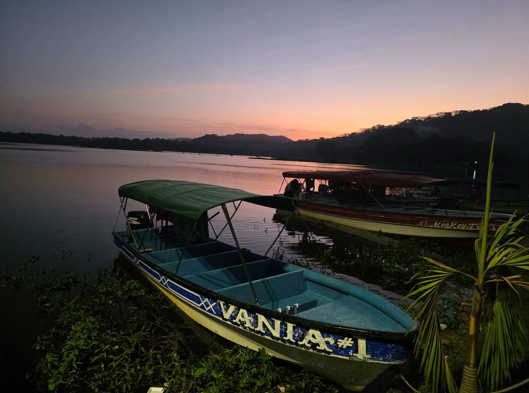 Panama Kanaltour boot morgens