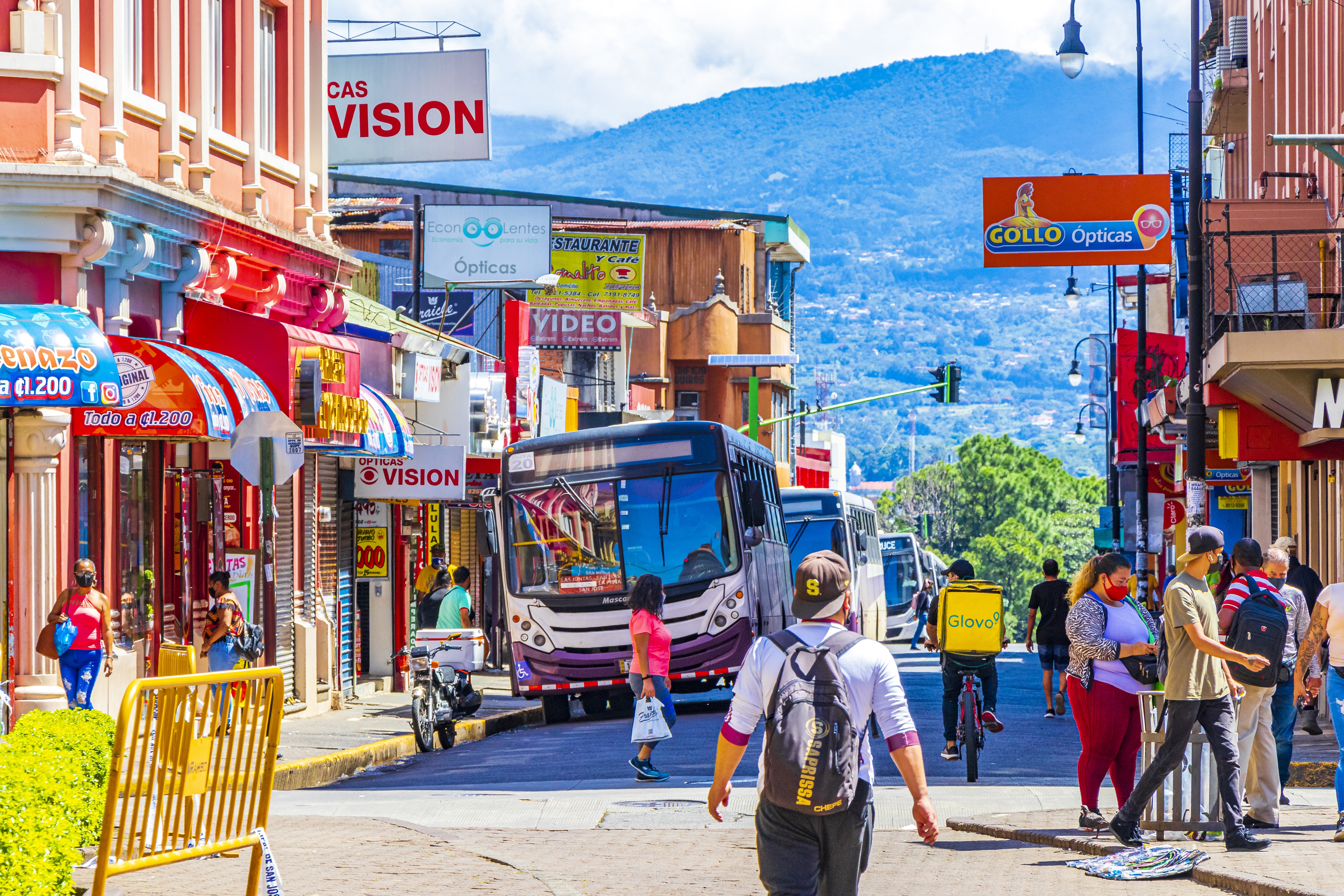 San Jose Costa Rica Strassenbild mit vielen Leuten