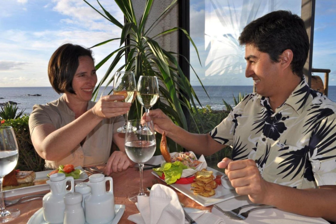 Comida en el Hotel Tahatai Chile tours, Isla de Pascua
