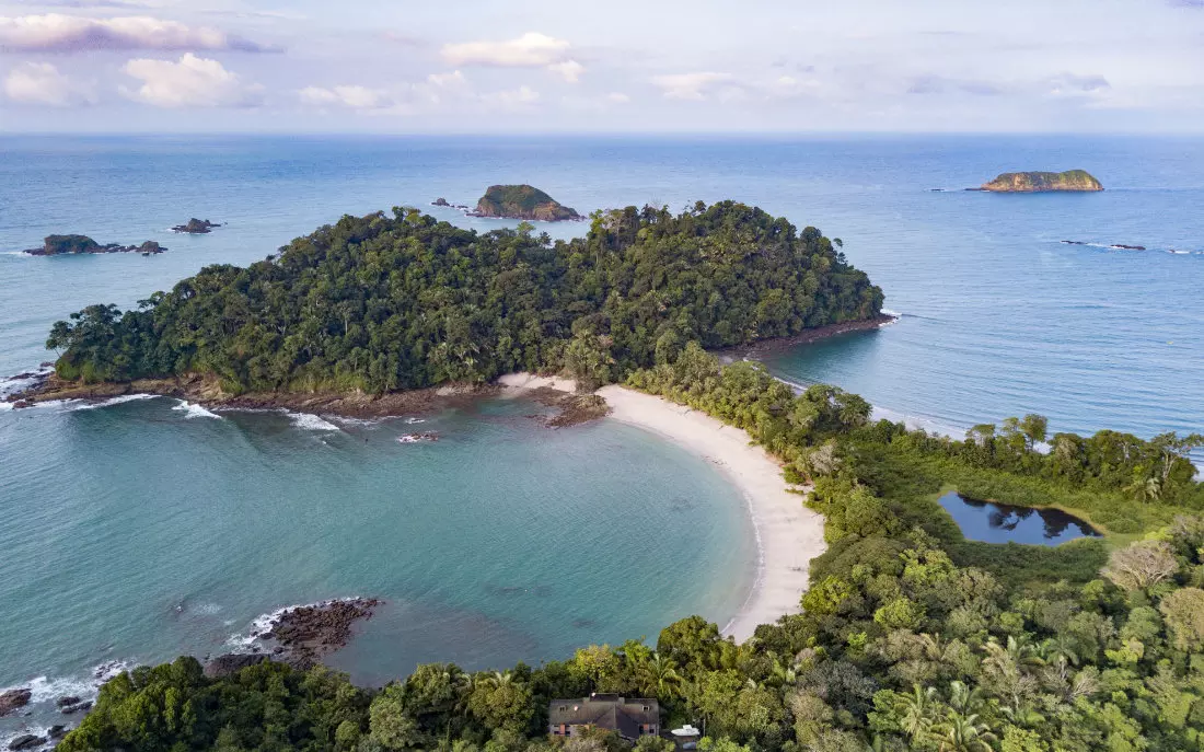 manuel antonio strand 49177617648 o