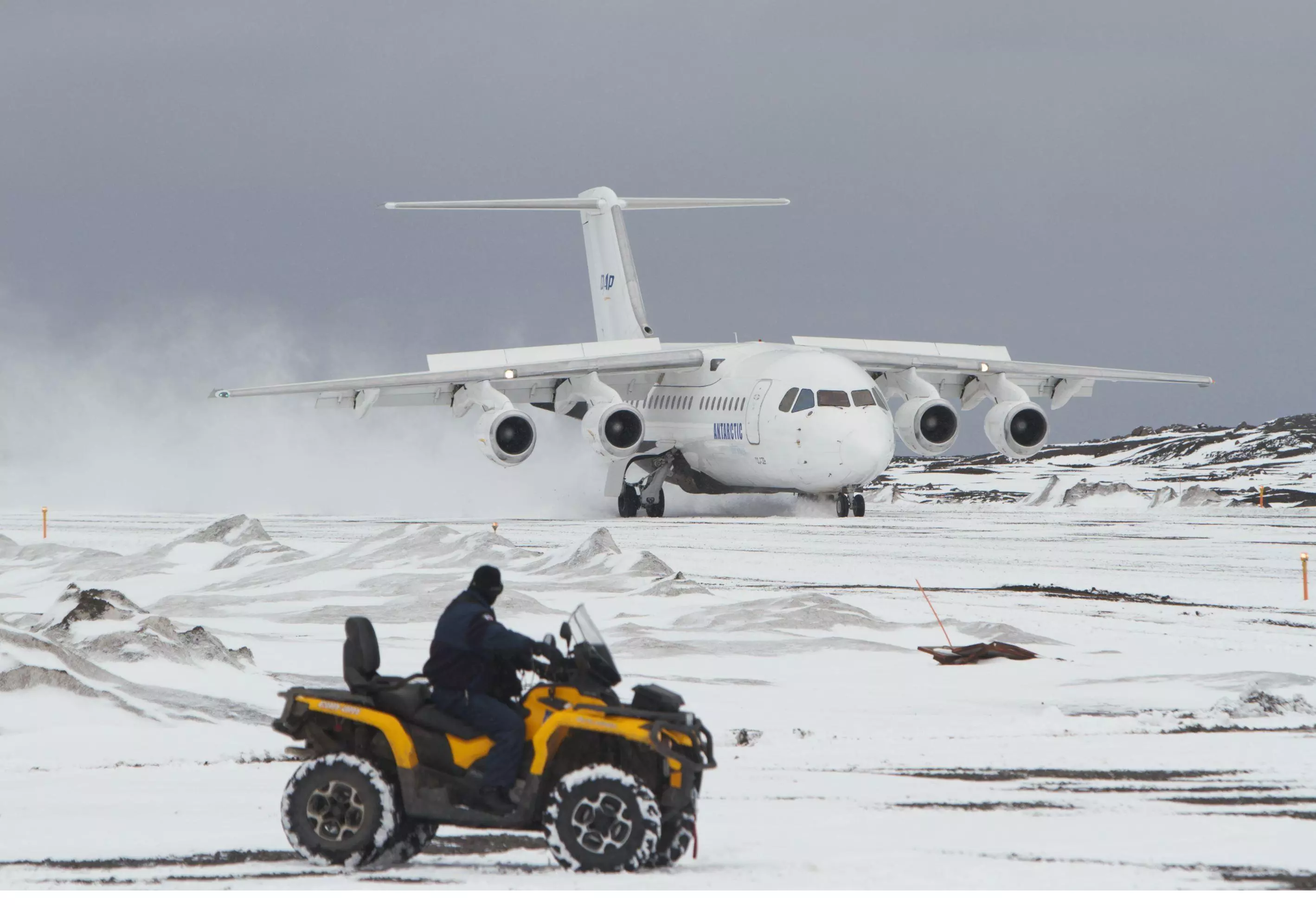 Aereo in Antartide